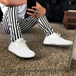 BLACK/WHITE STRIPED SKINNY PANTS